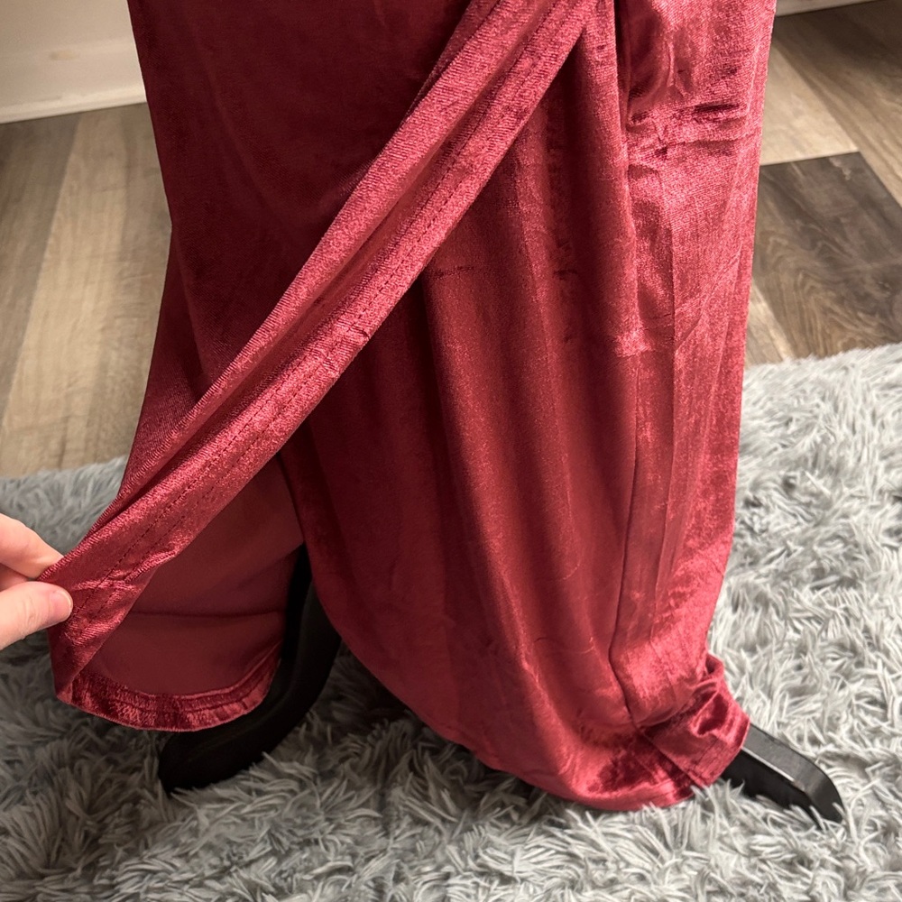 NWT Zaful Wine Red Velvet Midi Dress - Picture 9 of 15